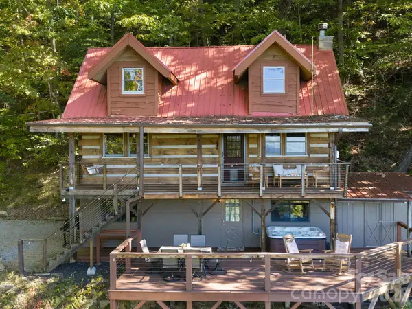 375 Daly Drive, Clyde, NC 28721