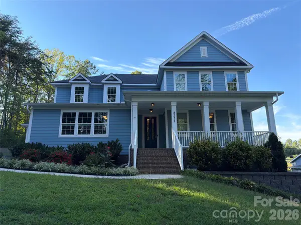 4237 Island Fox Lane, Denver, NC 28037