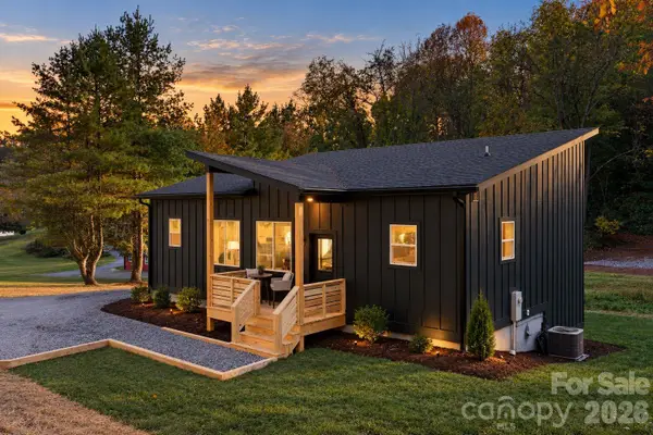 152 Sunnyside Road, Waynesville, NC 28786