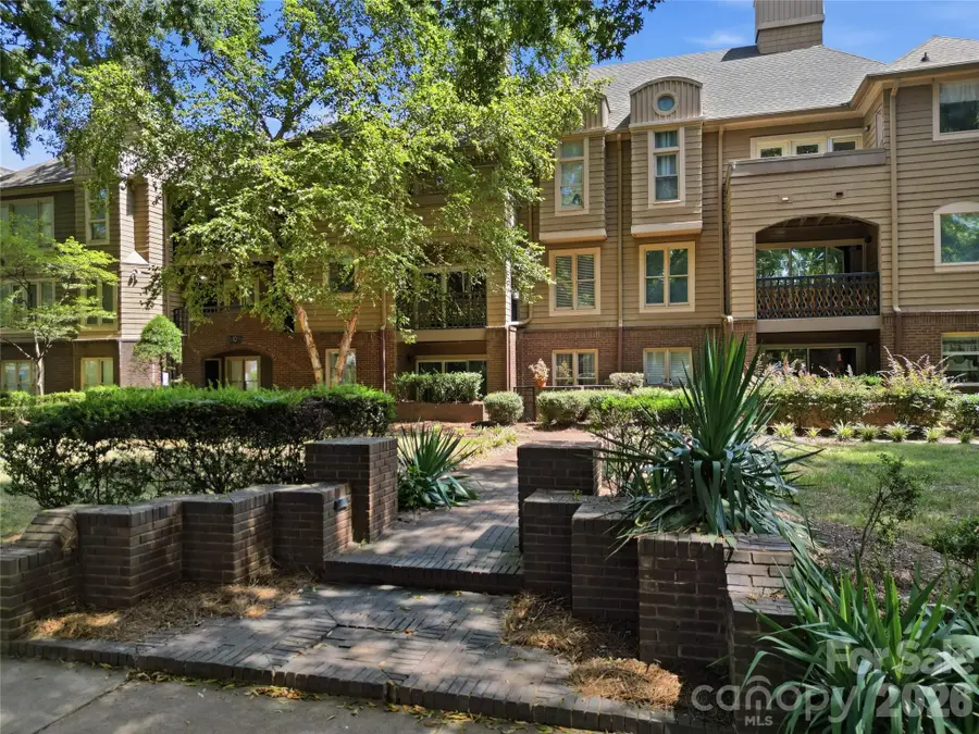 1109 E Morehead Street #16, Charlotte, NC 28204 - #2