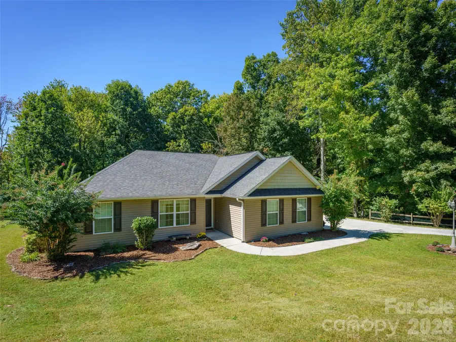 202 Hondah Road, Brevard, NC 28712 - #2