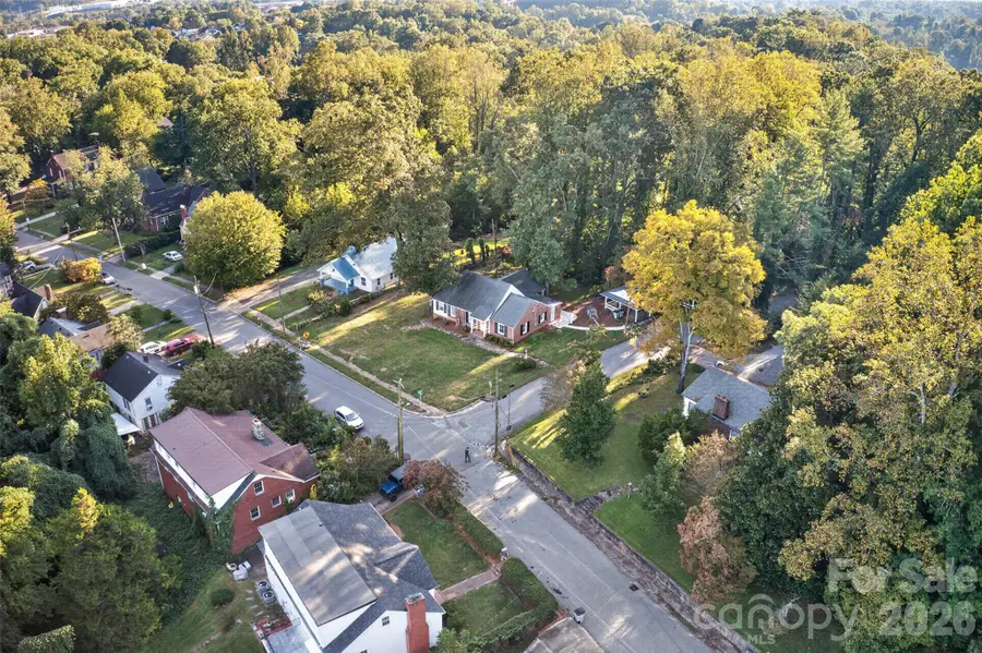 321 Beall Street Nw, Lenoir, NC 28645 - #2