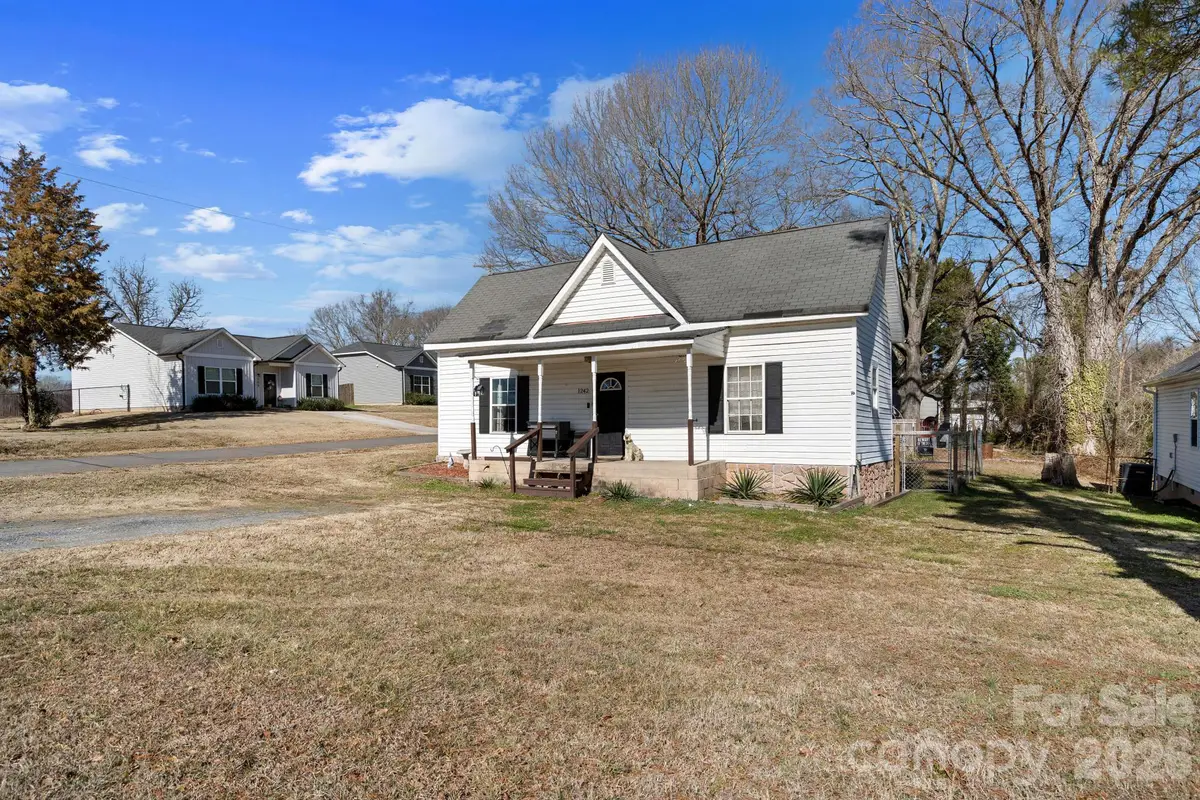 1242 W Airline Avenue, Gastonia, NC 28052 - #1