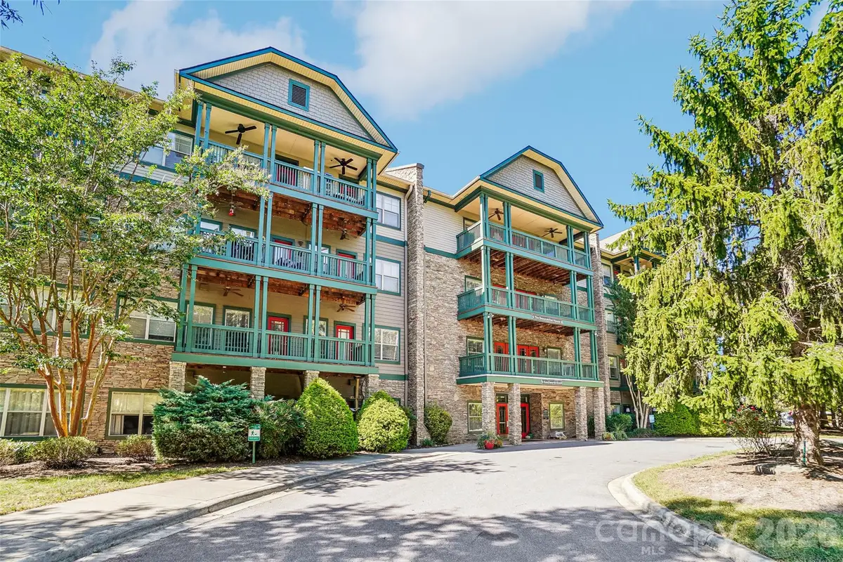 9 Kenilworth Knolls #201, Asheville, NC 28805 - #1