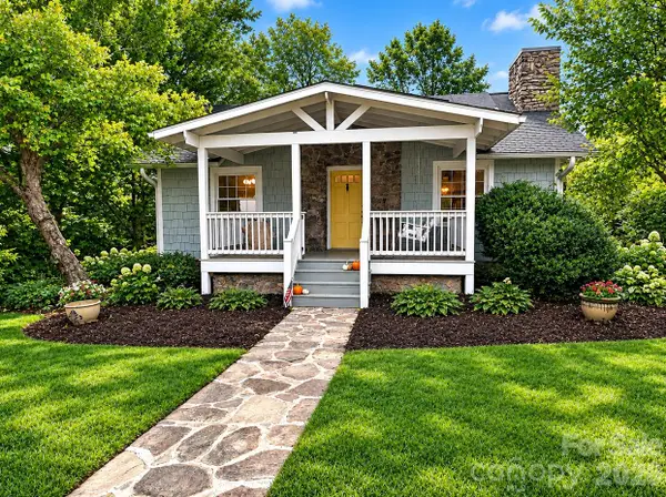 23 Woodley Avenue, Asheville, NC 28804