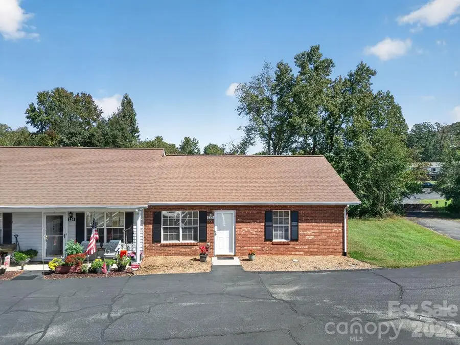 122 24th Street Nw, Hickory, NC 28601 - #2