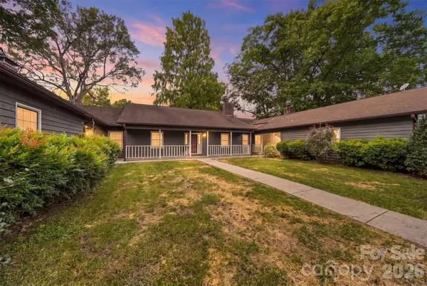 414 4th Avenue Ne, Hickory, NC 28601