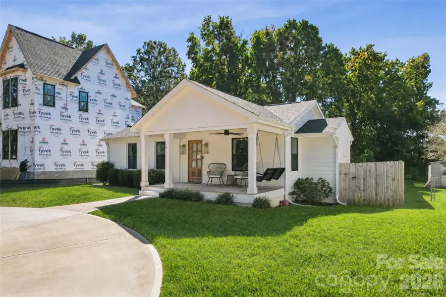 512 Manhasset Road, Charlotte, NC 28209 - #2