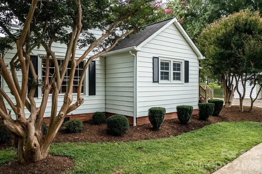 57 19th Avenue Nw, Hickory, NC 28601 - #3