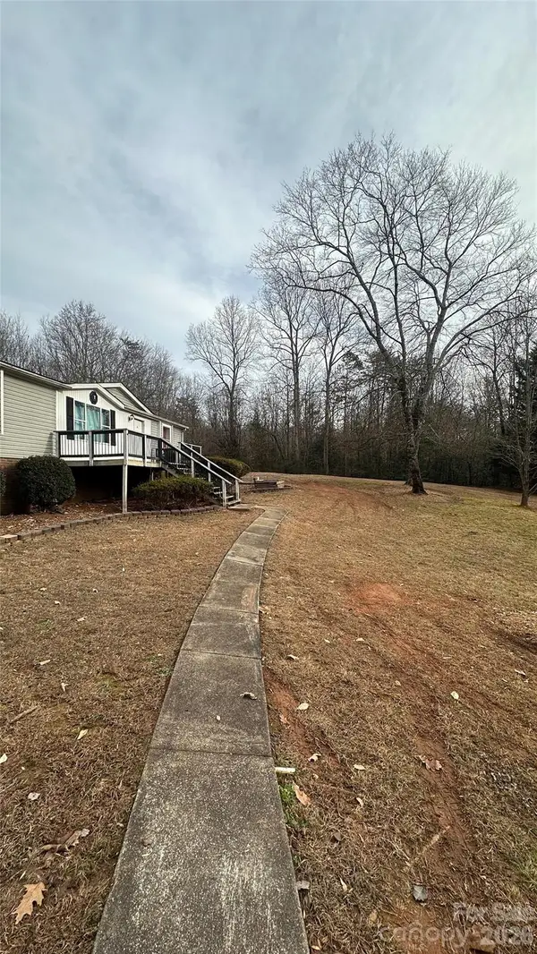 194 Canfield Drive, Olin, NC 28660