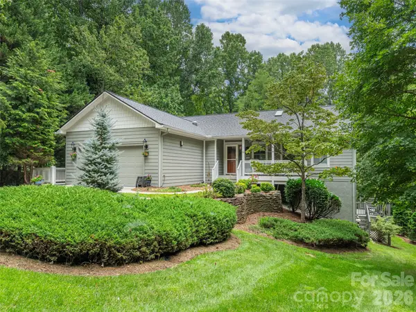 130 Olds Trail, Hendersonville, NC 28739
