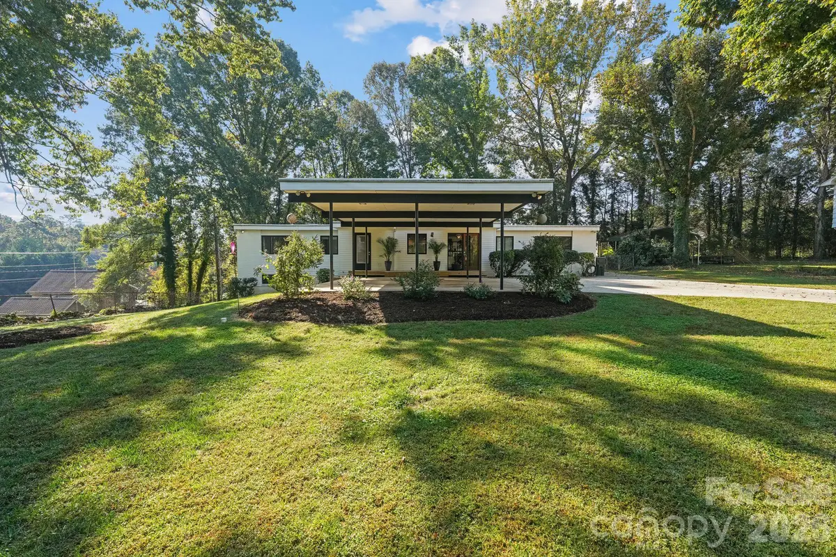 1077 19th Avenue Place Nw, Hickory, NC 28601 - #1