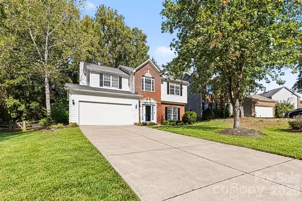 9423 Willow Tree Lane, Charlotte, NC 28277
