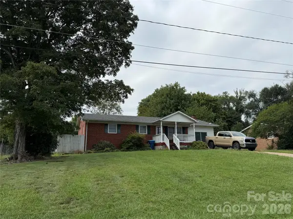 5507 Valley Field Road, Hickory, NC 28602