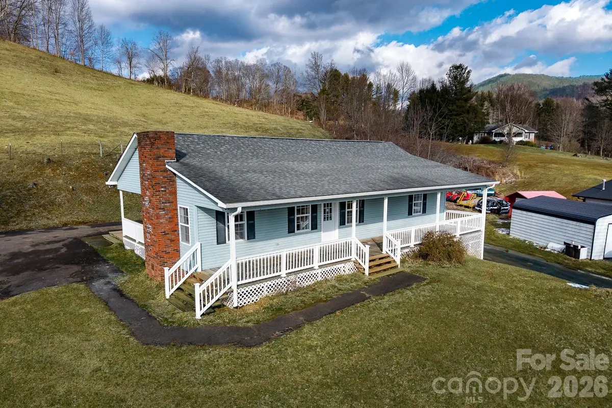 7215 Hwy 421 Highway N, Vilas, NC 28692 - #1