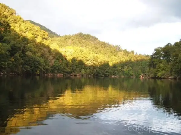 24 Canada Road, Tuckasegee, NC 28783