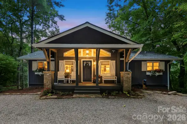 407 Crescent Moon Lane, Cashiers, NC 28717
