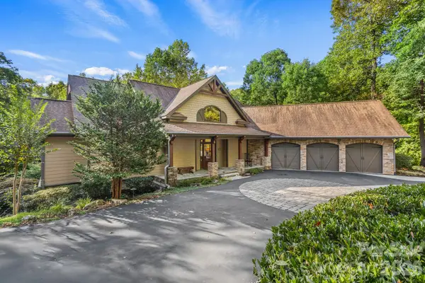 123 Pinnacle Peak Lane, Flat Rock, NC 28731