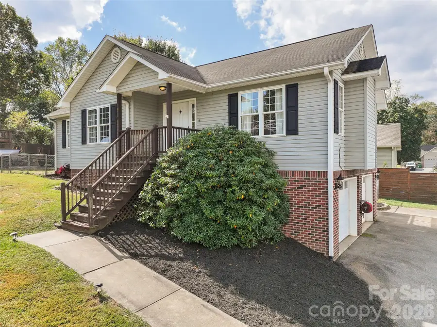 231 Morgan Road, Candler, NC 28715 - #2