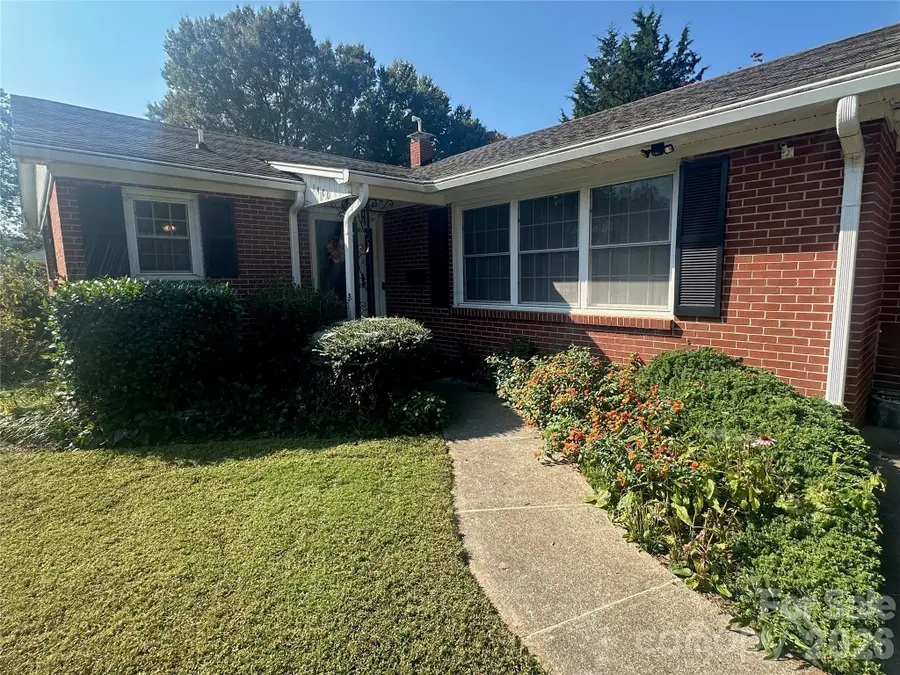 1400 Capri Road, Winston Salem, NC 27103 - #2