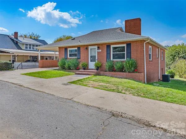 157 Mcclure Street, Canton, NC 28716