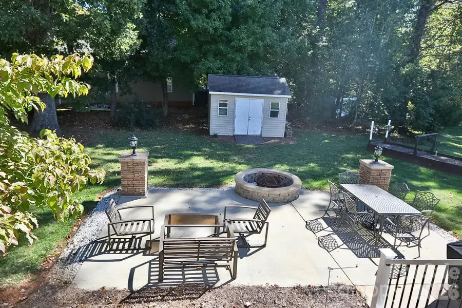 2122 Walnut Crossing Run, Yadkinville, NC 27055 - #2