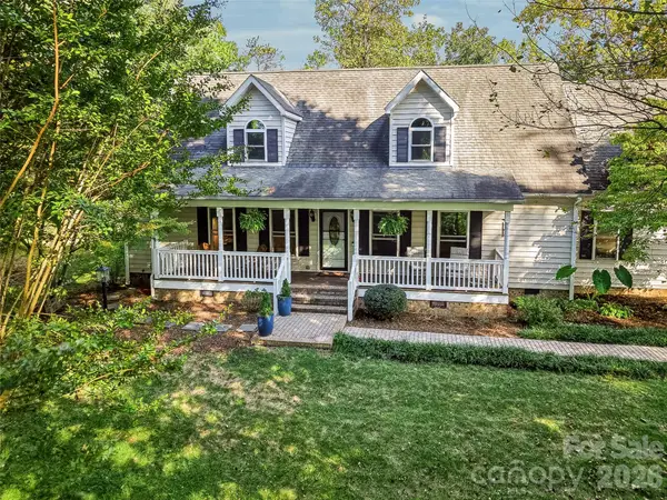 2122 N Rugby Road, Hendersonville, NC 28791