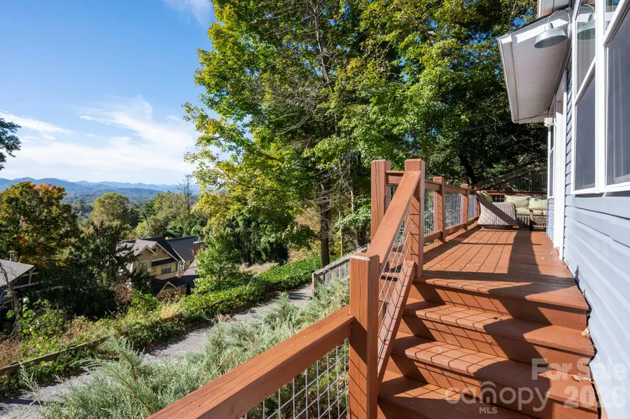 2 Skyview Place, Asheville, NC 28804 - #3