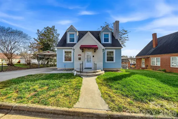323 4th Street Place Sw, Hickory, NC 28602
