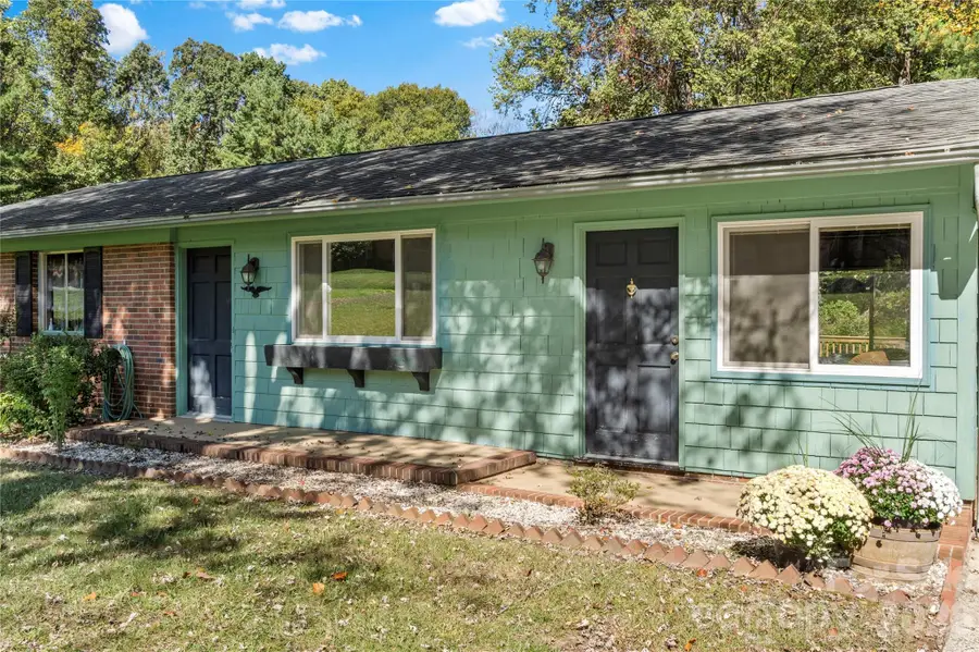 3797 Sandalwood Lane, Winston Salem, NC 27106 - #2