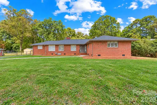 1920 Marlwood Circle, Charlotte, NC 28227
