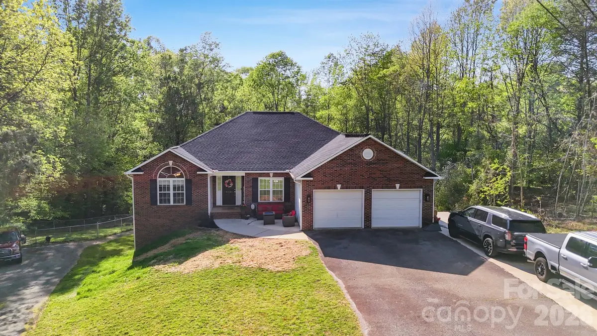 3232 47th Avenue Place, Hickory, NC 28601 - #1