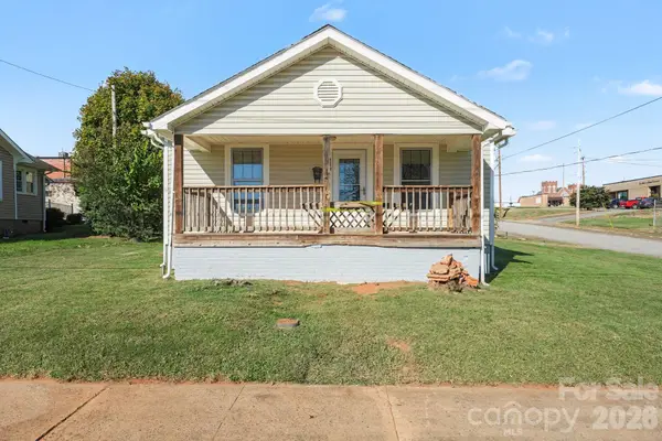 216 N Brady Avenue, Newton, NC 28658