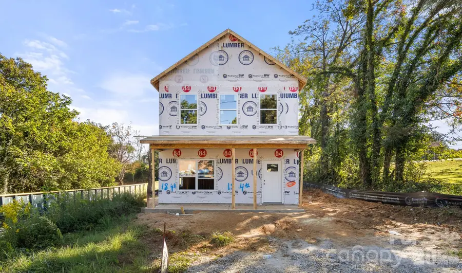 18 4th Avenue Se, Hickory, NC 28602 - #2