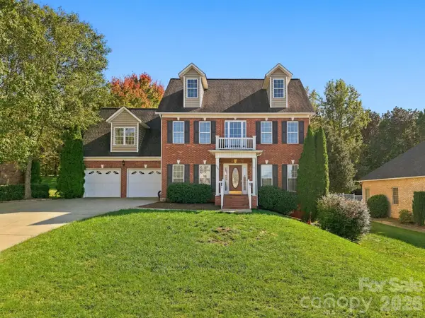 5045 Old River Drive, Hickory, NC 28602