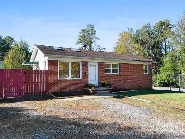 62 Deaverview Road, Asheville, NC 28806