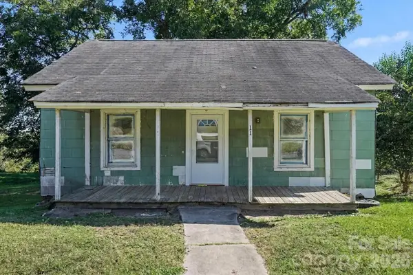 11 Circle Street, Great Falls, SC 29055