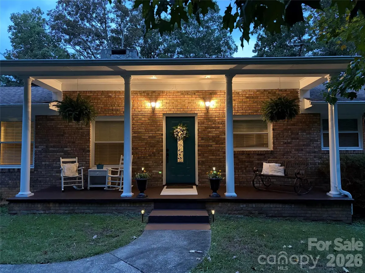 430 Carters Ridge Road, Spruce Pine, NC 28777 - #1