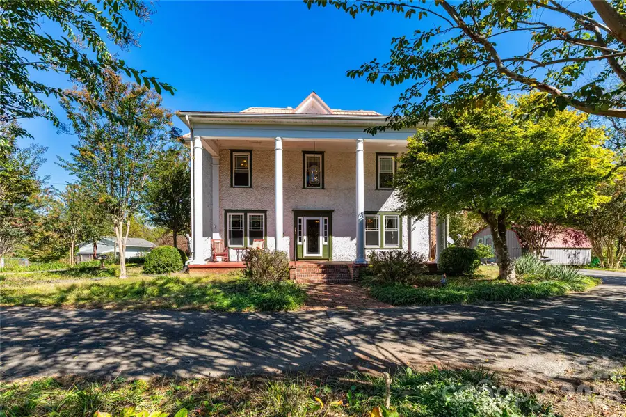 10 Best Life Lane, Brevard, NC 28712 - #2