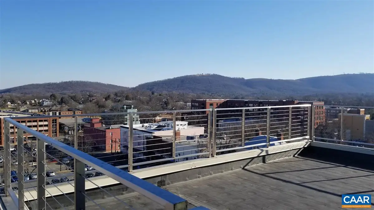 218 Water St W, Charlottesville, VA 22902 - Image #1