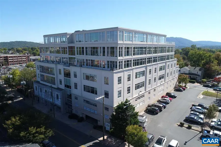 218 Water St W, Charlottesville, VA 22902 - Image #2