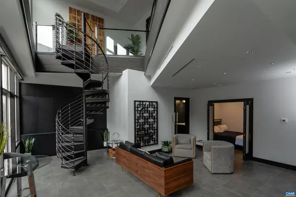 218 Water St W, Charlottesville, VA 22902