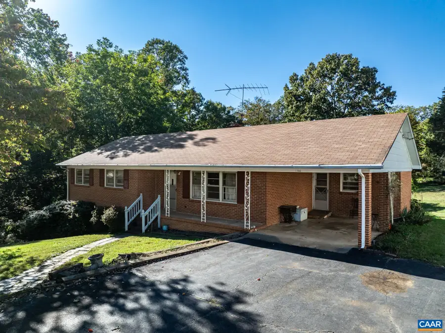 1704 Old Brook Rd, Charlottesville, VA 22901 - Image #2