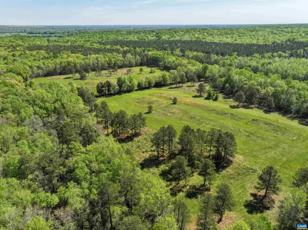 4048 Old Grain Rd, Corbin, VA 22446