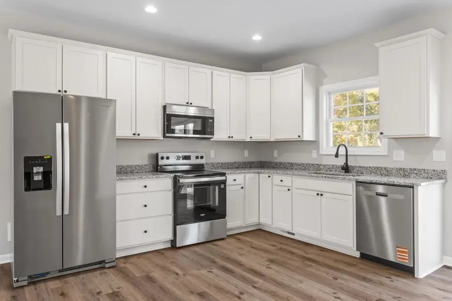317 Ivanhoe Ave, Waynesboro, VA 22980 - #2