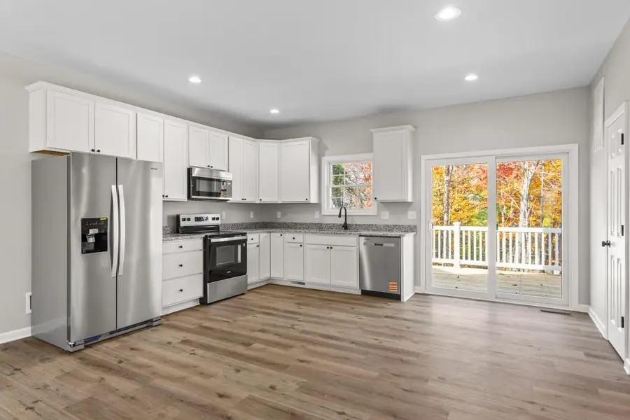 317 Ivanhoe Ave, Waynesboro, VA 22980 - #3