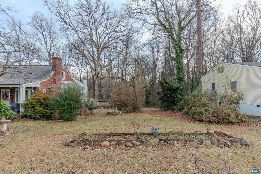 202 Raymond Ave, Charlottesville, VA 22903 - Image #2
