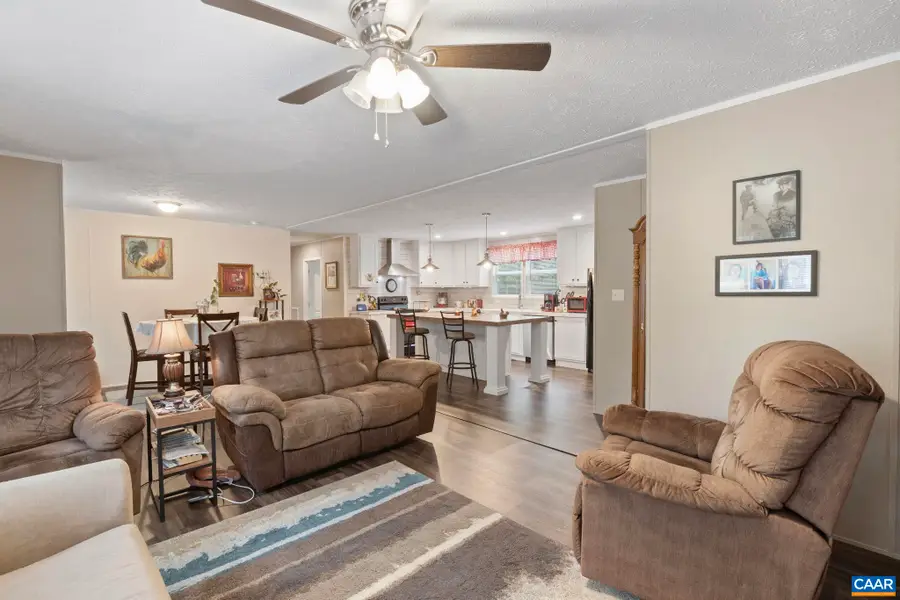 864 Rock Ln, Scottsville, VA 24590 - Image #3