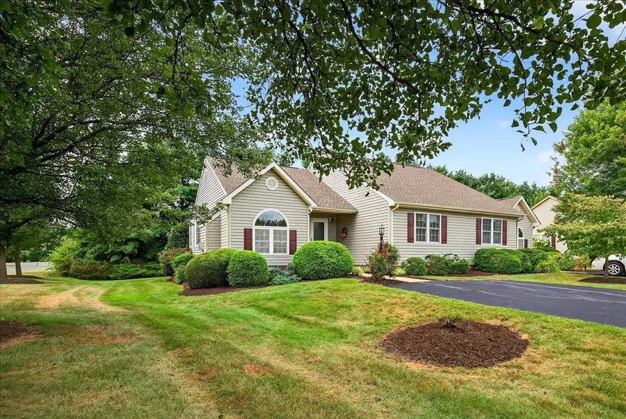 4 Ashleigh Dr, Waynesboro, VA 22980 - Image #2