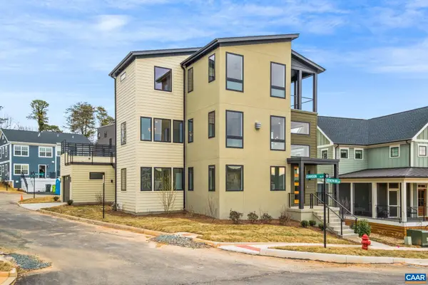 651 Lochlyn Hill Dr, Charlottesville, VA 22901